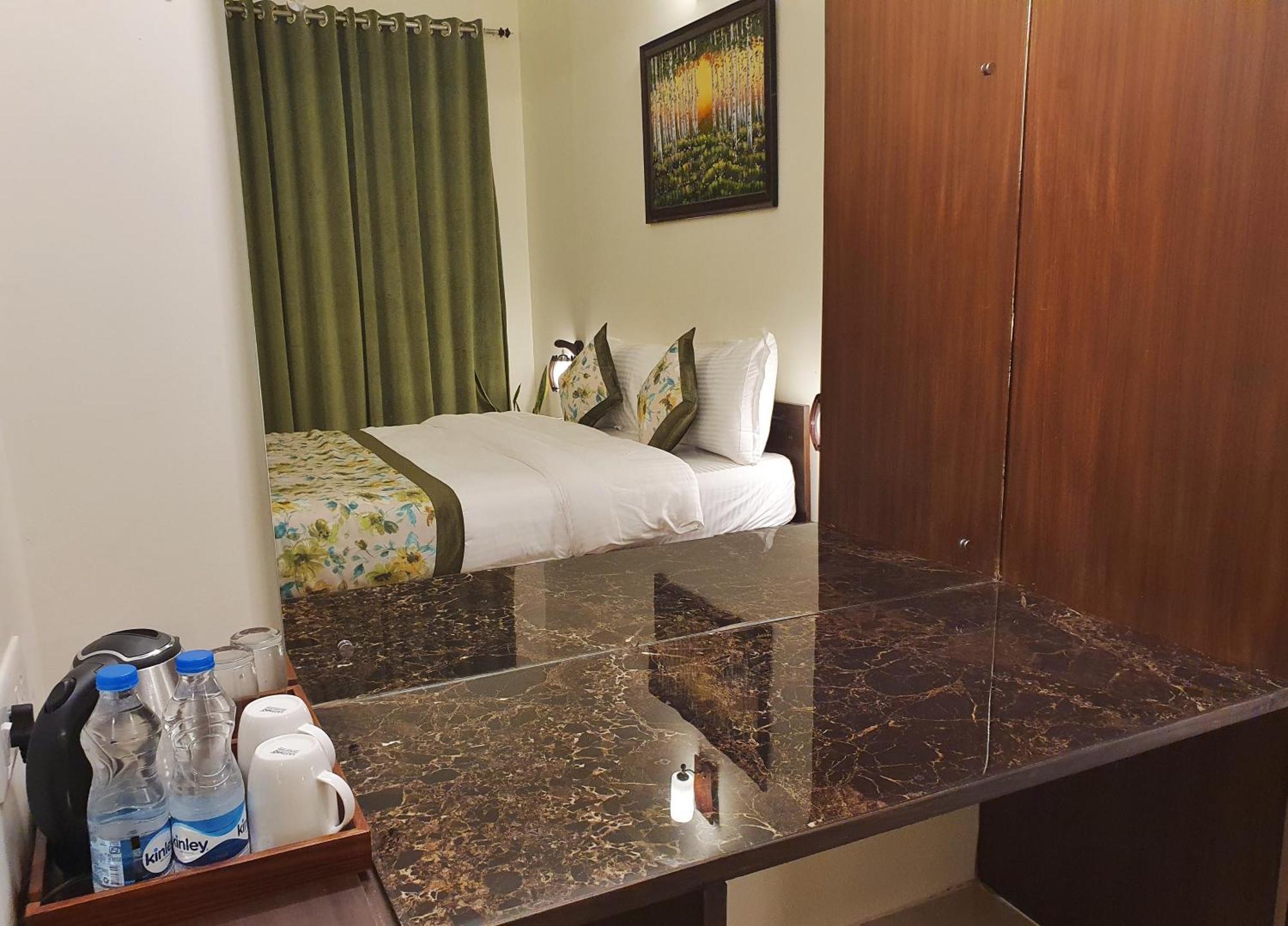 The Lake Hill Nainital Exterior photo